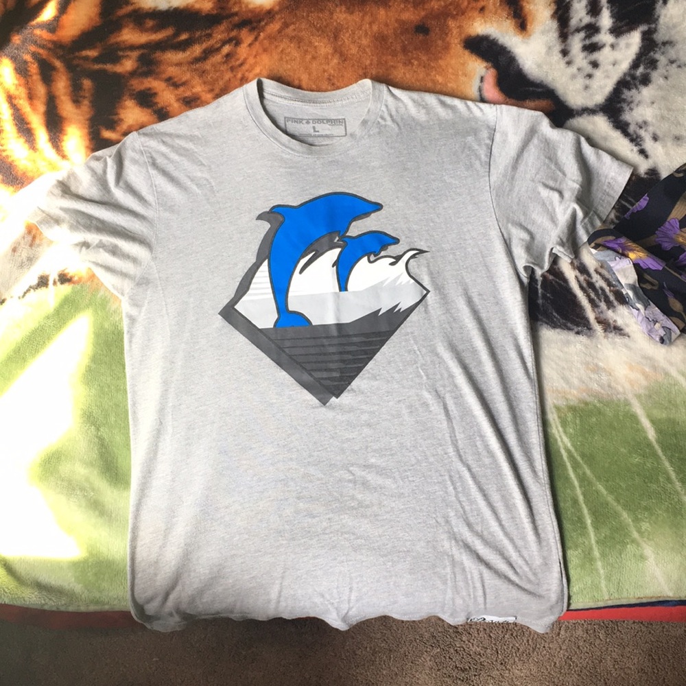 Pink dolphin Grey tee
